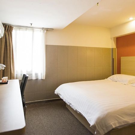Motel Chongqing Jiefangbai Hongyadong Pedestrian Street Εξωτερικό φωτογραφία