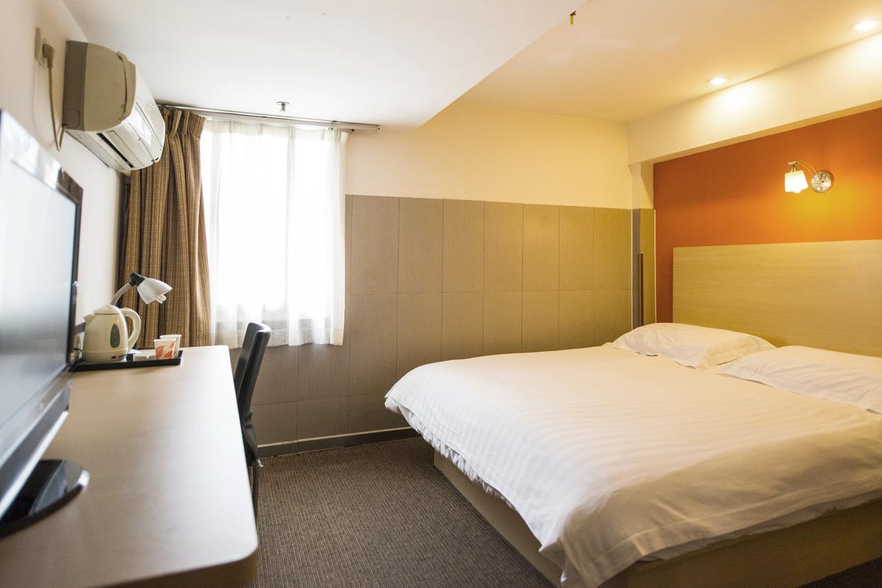 Motel Chongqing Jiefangbai Hongyadong Pedestrian Street Εξωτερικό φωτογραφία