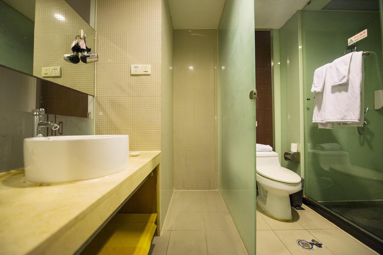 Motel Chongqing Jiefangbai Hongyadong Pedestrian Street Εξωτερικό φωτογραφία