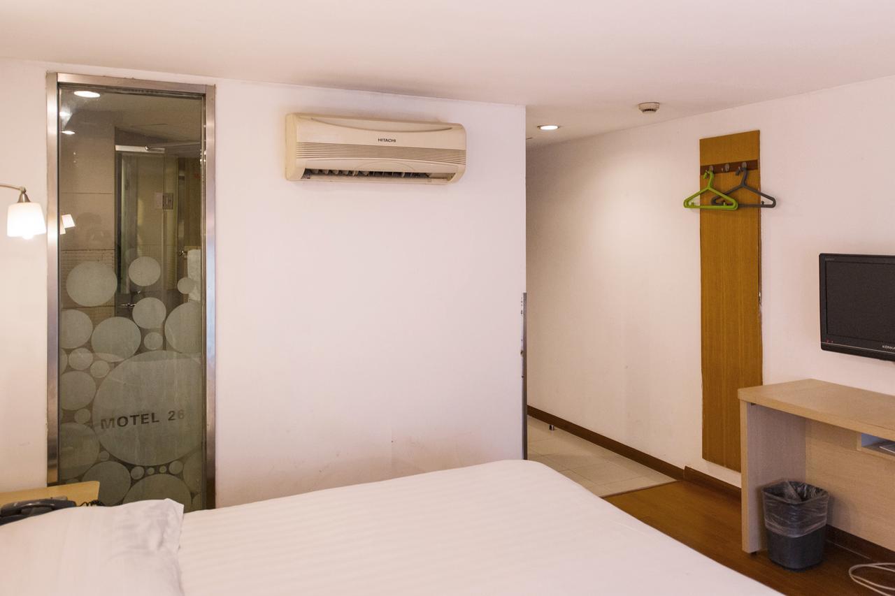 Motel Chongqing Jiefangbai Hongyadong Pedestrian Street Εξωτερικό φωτογραφία