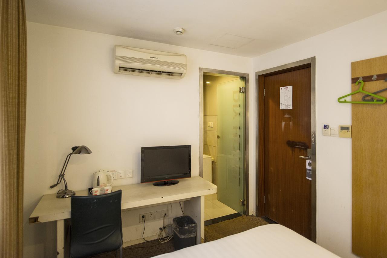 Motel Chongqing Jiefangbai Hongyadong Pedestrian Street Εξωτερικό φωτογραφία